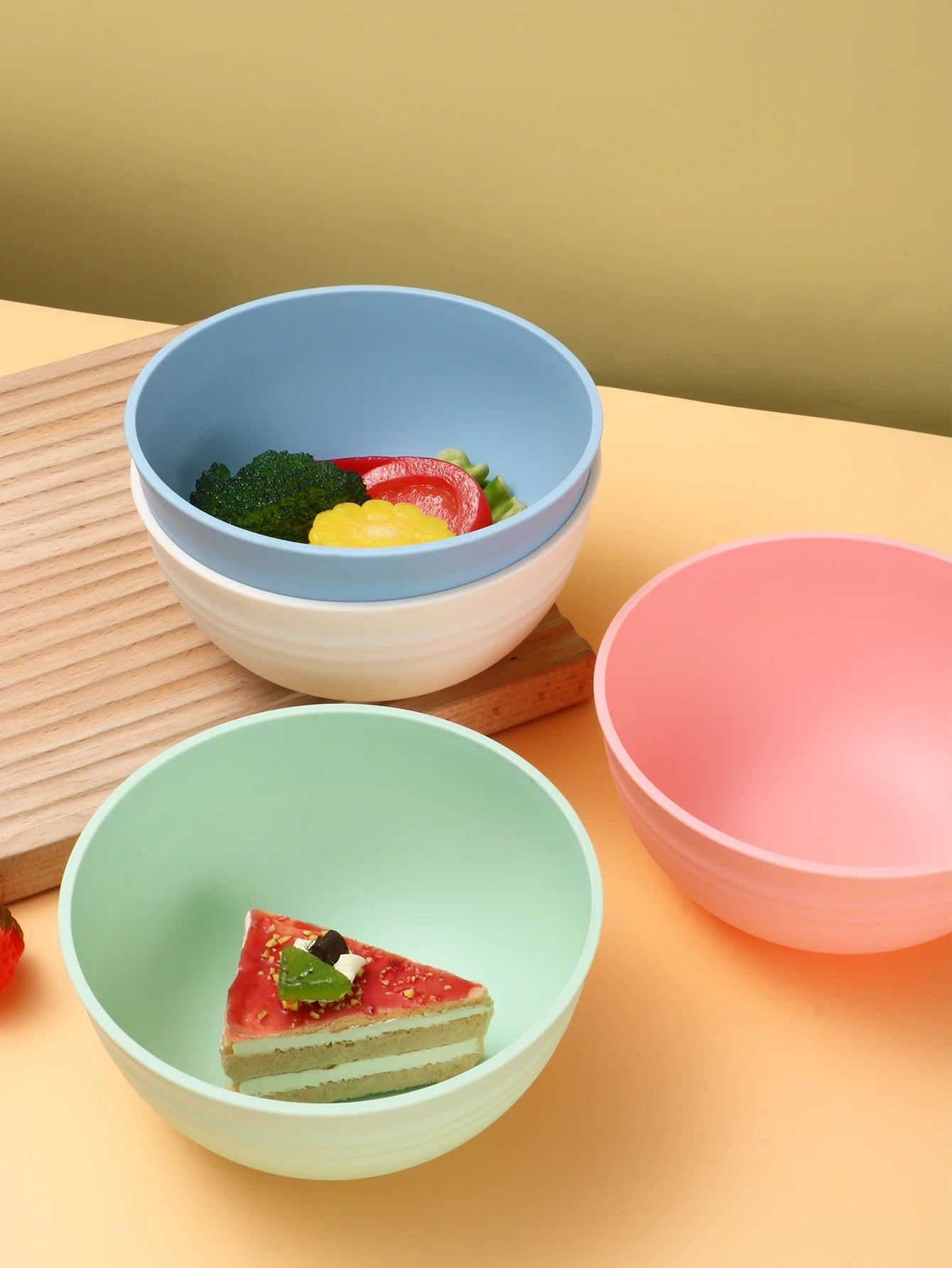 4/8pcs Plastic bowl (reusable) suitable for family kitchen restaurant picnic camping pack food snacks